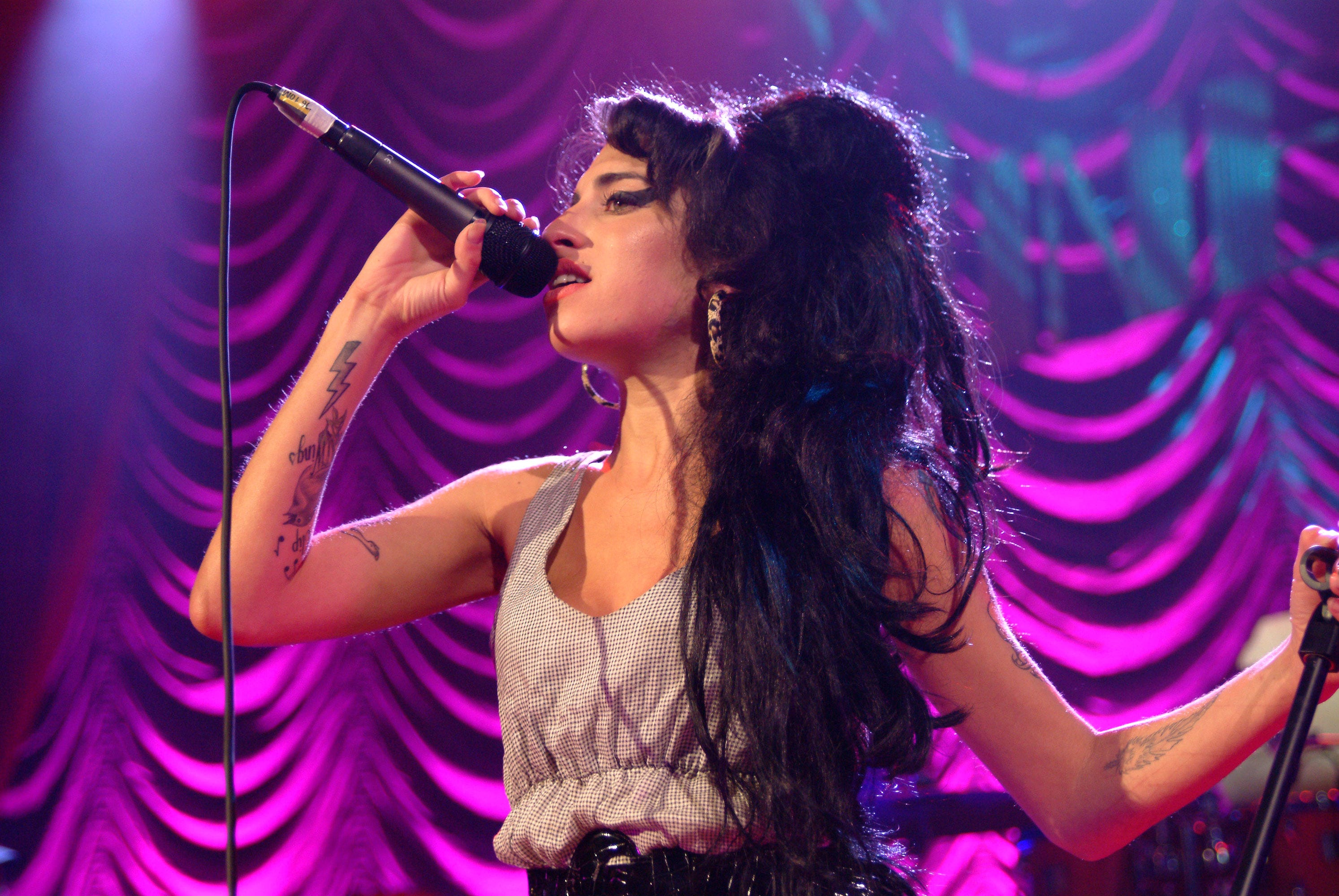 ‘Back to Black’, de Amy Winehouse, ganha edição especial de 20 anos